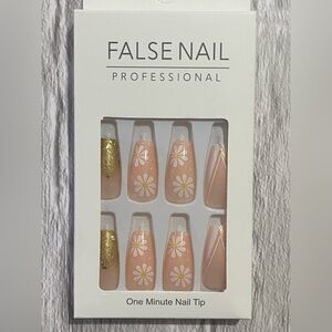 Press-on Nails gold beige and floral design